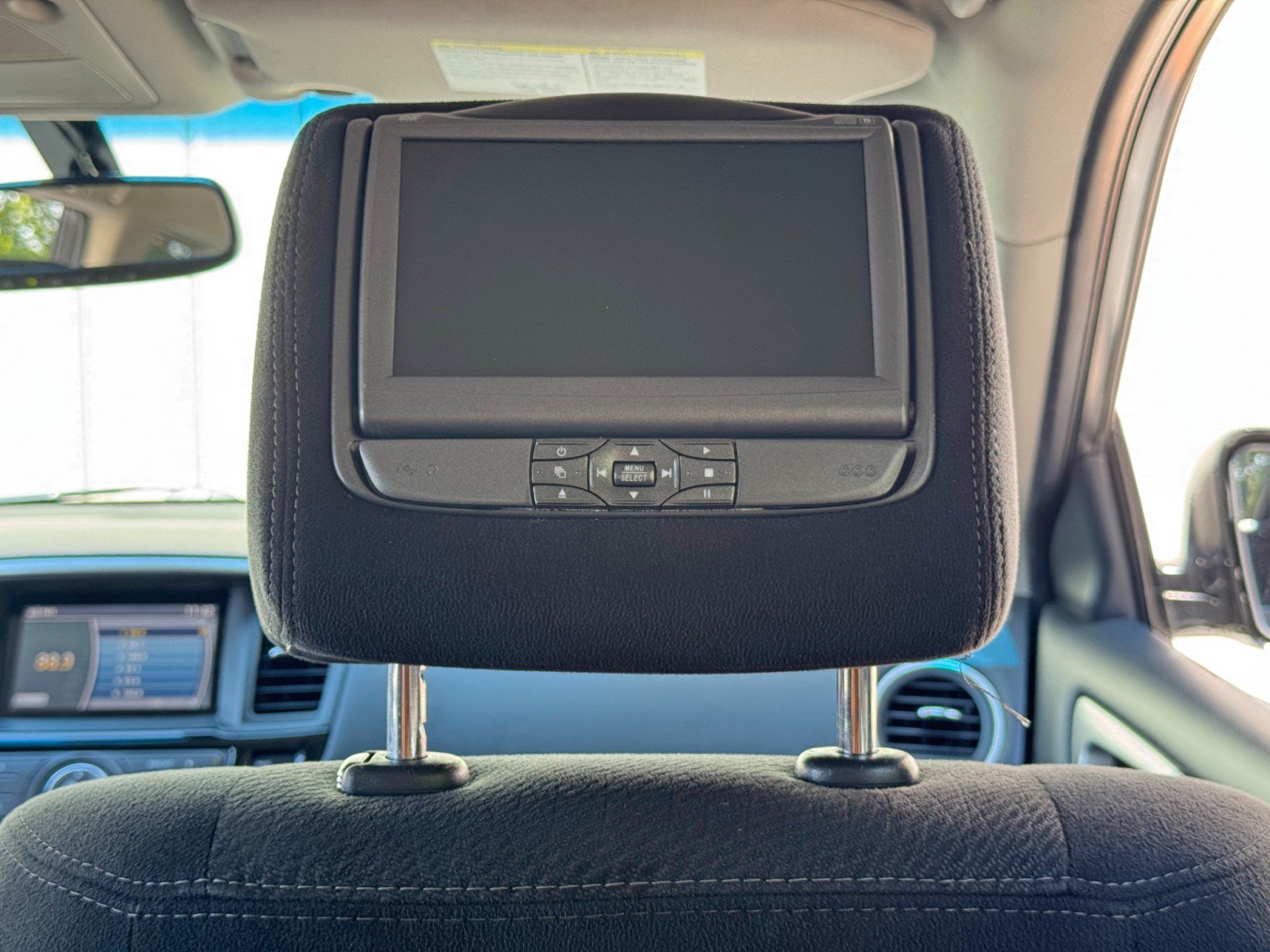 Used 2015 Nissan Pathfinder SV w/ Trailer Tow Package FWD image 30