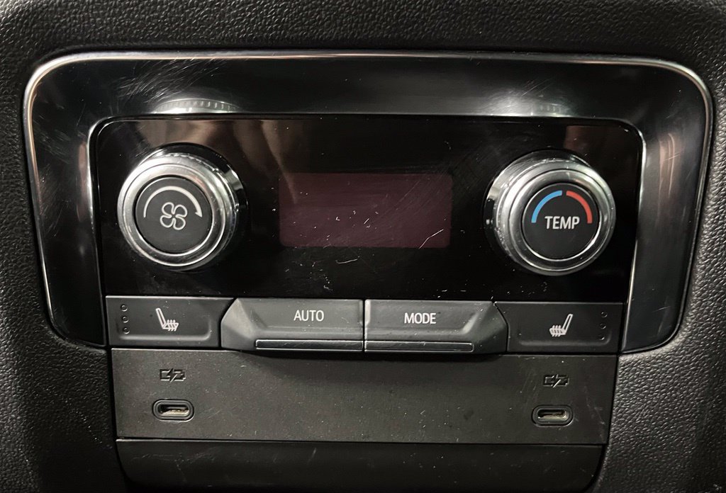 Used 2025 GMC Yukon Denali w/ LPO, Floor Liner Package AWD/4WD image 47