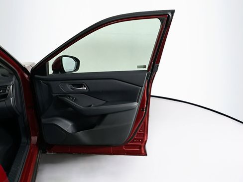 Used 2026 Nissan Rogue SV image 33