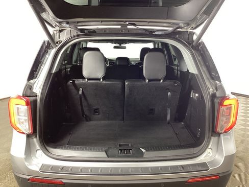 Used 2023 Ford Explorer XLT w/ Equipment Group 202A image 14