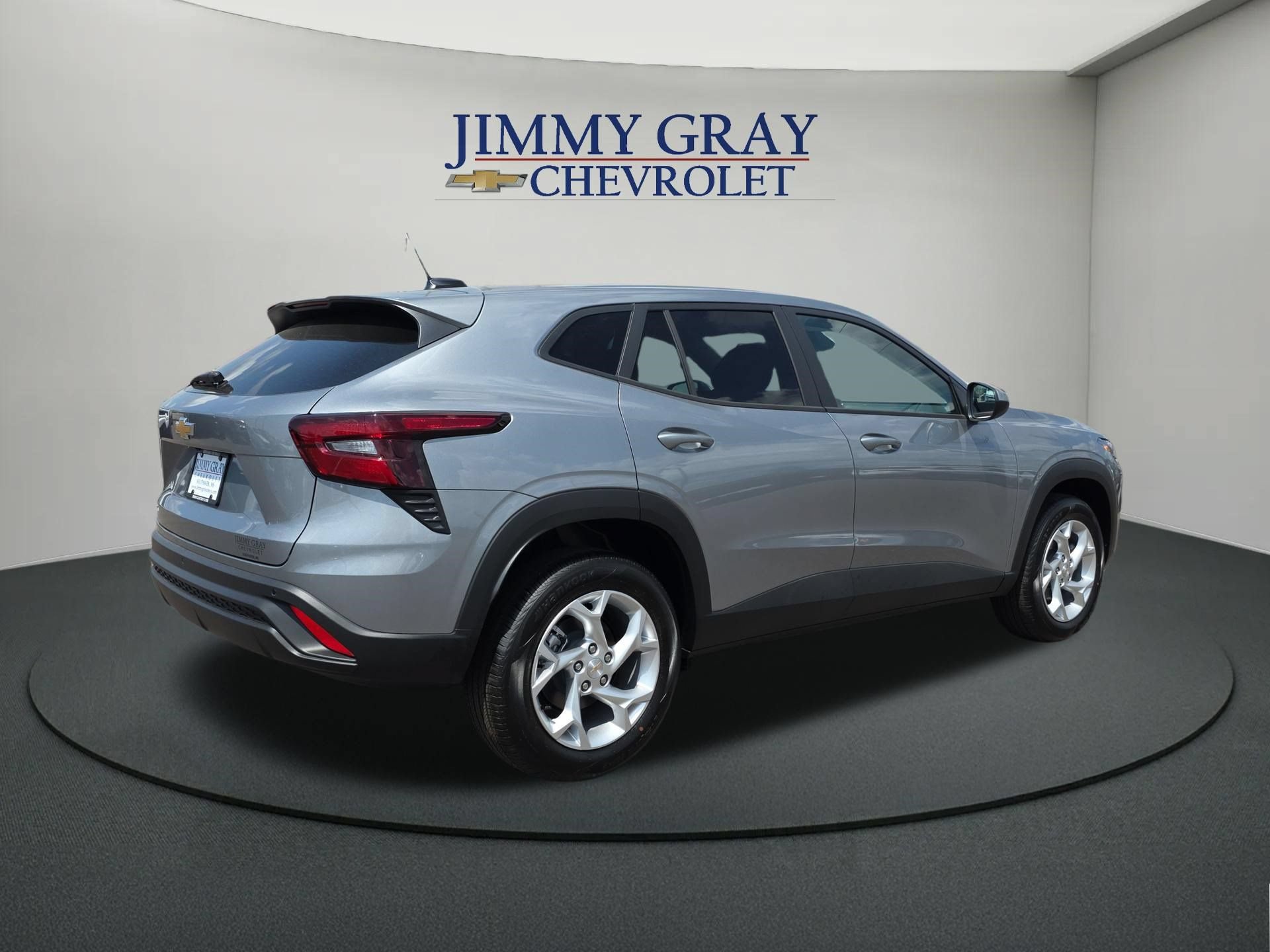 New 2026 Chevrolet Trax LS w/ LS Convenience Package FWD image 5