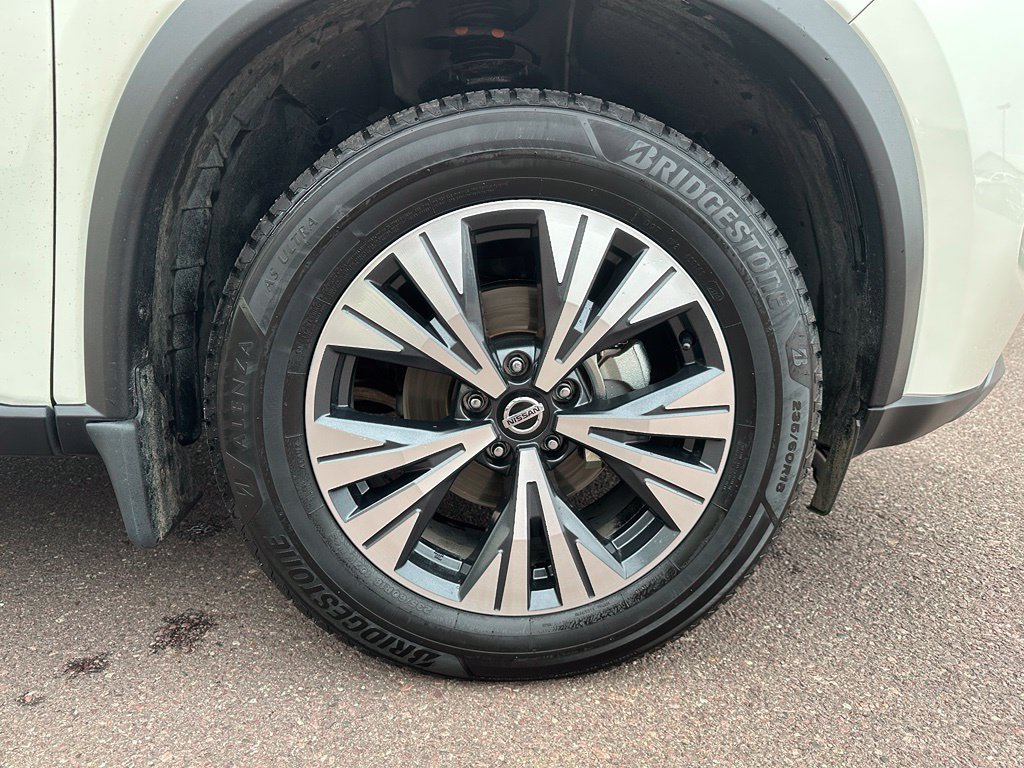Used 2021 Nissan Rogue SV w/ Premium Package AWD/4WD image 39