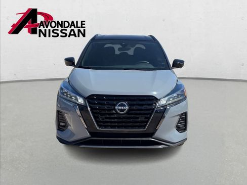 Certified 2022 Nissan Kicks SR image 5