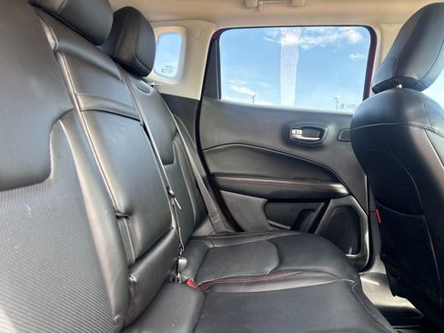 Used 2018 Jeep Compass Trailhawk w/ Leather Interior Group AWD/4WD image 28