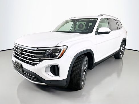 New 2026 Volkswagen Atlas SEL image 3