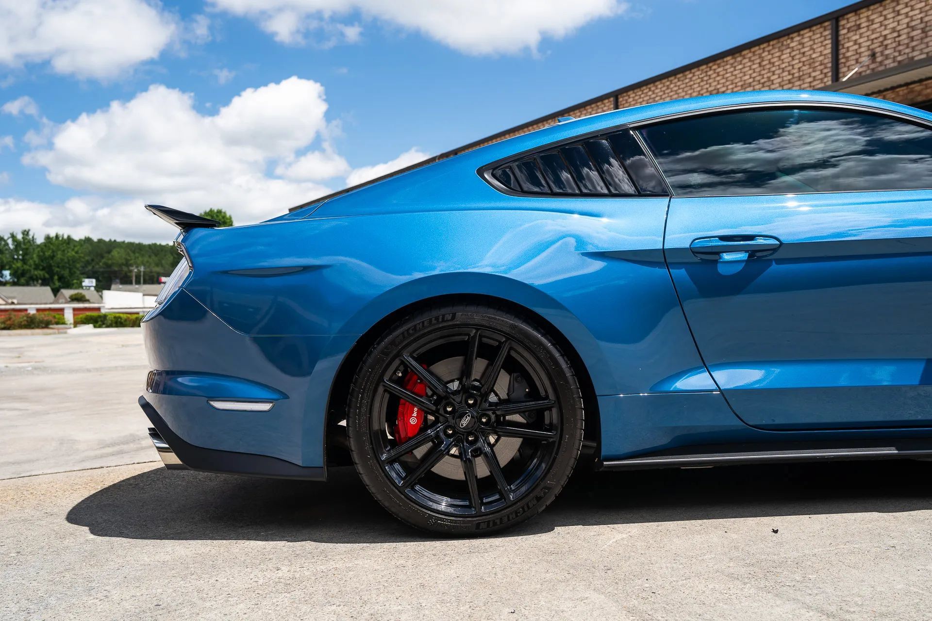Used 2020 Ford Mustang Shelby GT500 w/ Technology Package RWD image 10