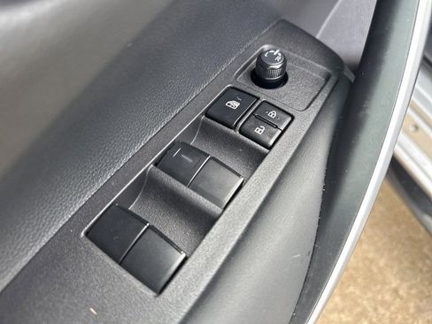 Certified 2025 Toyota Corolla SE image 9