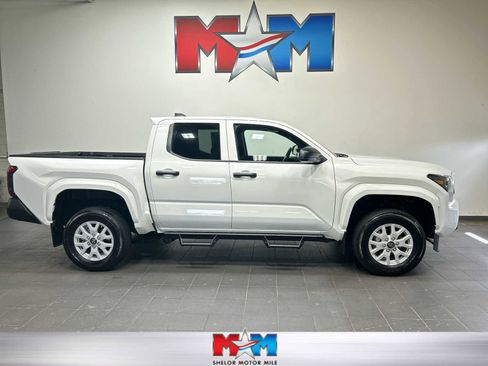 Used 2024 Toyota Tacoma SR w/ SR Upgrade Package AWD/4WD image 1