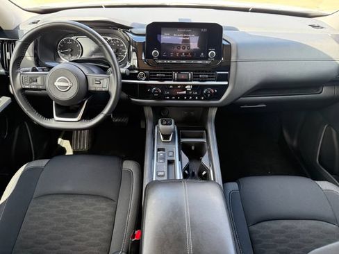 Used 2024 Nissan Pathfinder SV FWD image 20