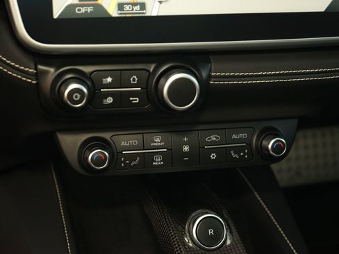 Used 2019 Ferrari Portofino image 17