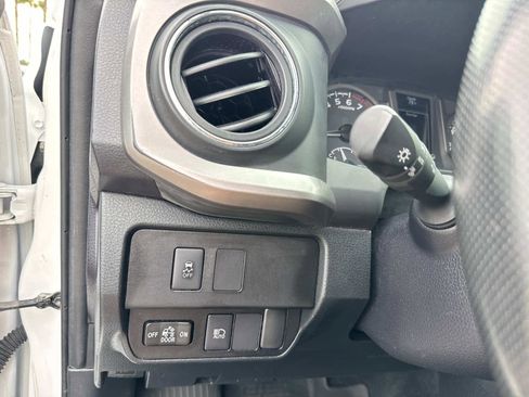 Used 2022 Toyota Tacoma SR5 image 30