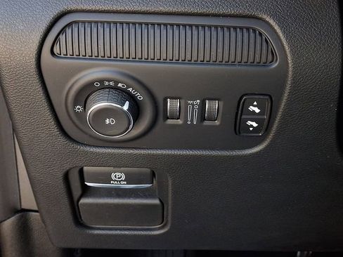 Used 2024 Jeep Wagoneer L Series III w/ Flexible Seating Group AWD/4WD image 26