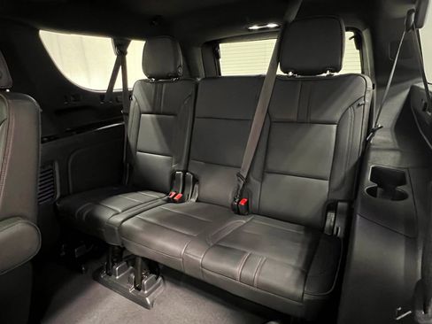 Used 2022 Chevrolet Suburban RST w/ Luxury Package image 32