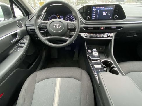 Used 2021 Hyundai Sonata SE w/ Preferred Accessory Package image 10