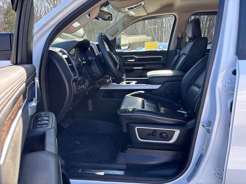 Used 2019 RAM 1500 Laramie image 29