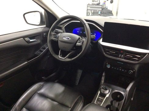 Used 2024 Ford Escape Platinum image 15