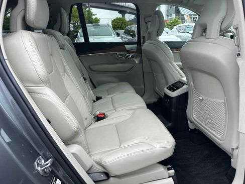 Used 2018 Volvo XC90 T8 Inscription w/ Luxury Package AWD/4WD image 12