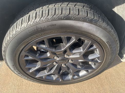 Used 2024 Jeep Grand Cherokee L Summit w/ High Altitude Package image 8