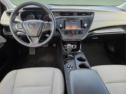 Used 2018 Toyota Avalon XLE Premium FWD image 11