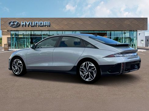 New 2025 Hyundai Ioniq 6 SEL RWD image 4