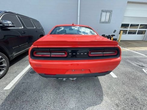 Used 2016 Dodge Challenger SXT Plus RWD image 7