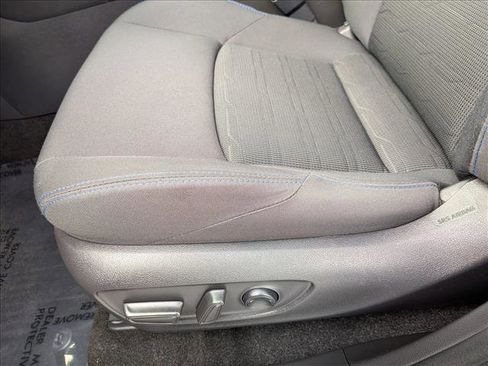 Used 2023 Toyota RAV4 SE w/ Convenience Package AWD/4WD image 11