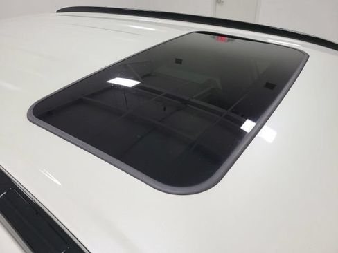 Certified 2022 Toyota RAV4 XLE Premium AWD/4WD image 13