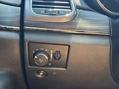 Used 2019 Jeep Grand Cherokee Limited X AWD/4WD image 31