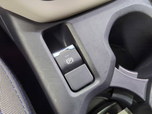 Used 2025 Subaru Forester Premium image 28