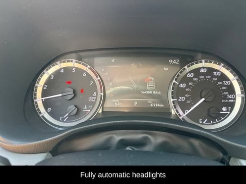 Used 2023 Toyota Highlander L FWD image 18