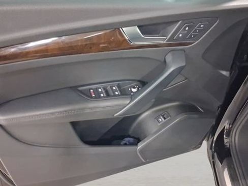 Used 2019 Audi Q5 2.0T Premium Plus w/ Premium Plus Package AWD/4WD image 24