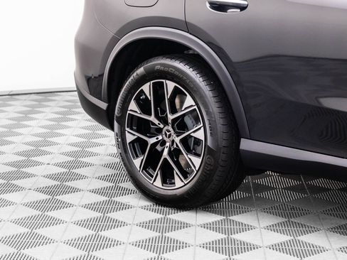 New 2025 Mercedes-Benz GLC 350e 4MATIC image 37