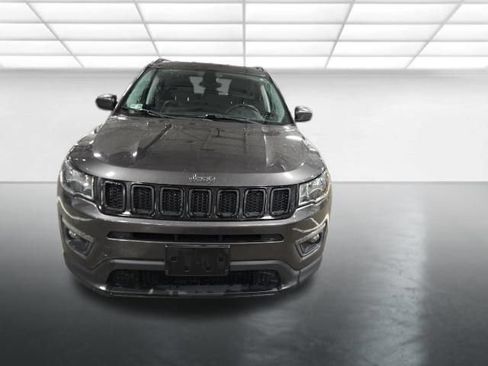 Used 2018 Jeep Compass Latitude w/ Cold Weather Group AWD/4WD image 9