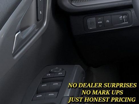New 2026 Chevrolet Traverse LT w/ Driver Confidence Package FWD image 22