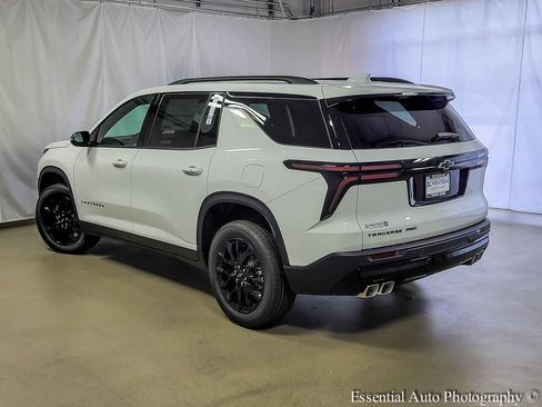 New 2026 Chevrolet Traverse LT w/ Midnight/Sport Edition AWD/4WD image 8