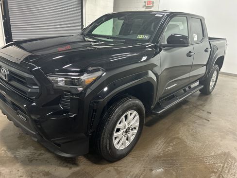 New 2025 Toyota Tacoma SR5 image 6