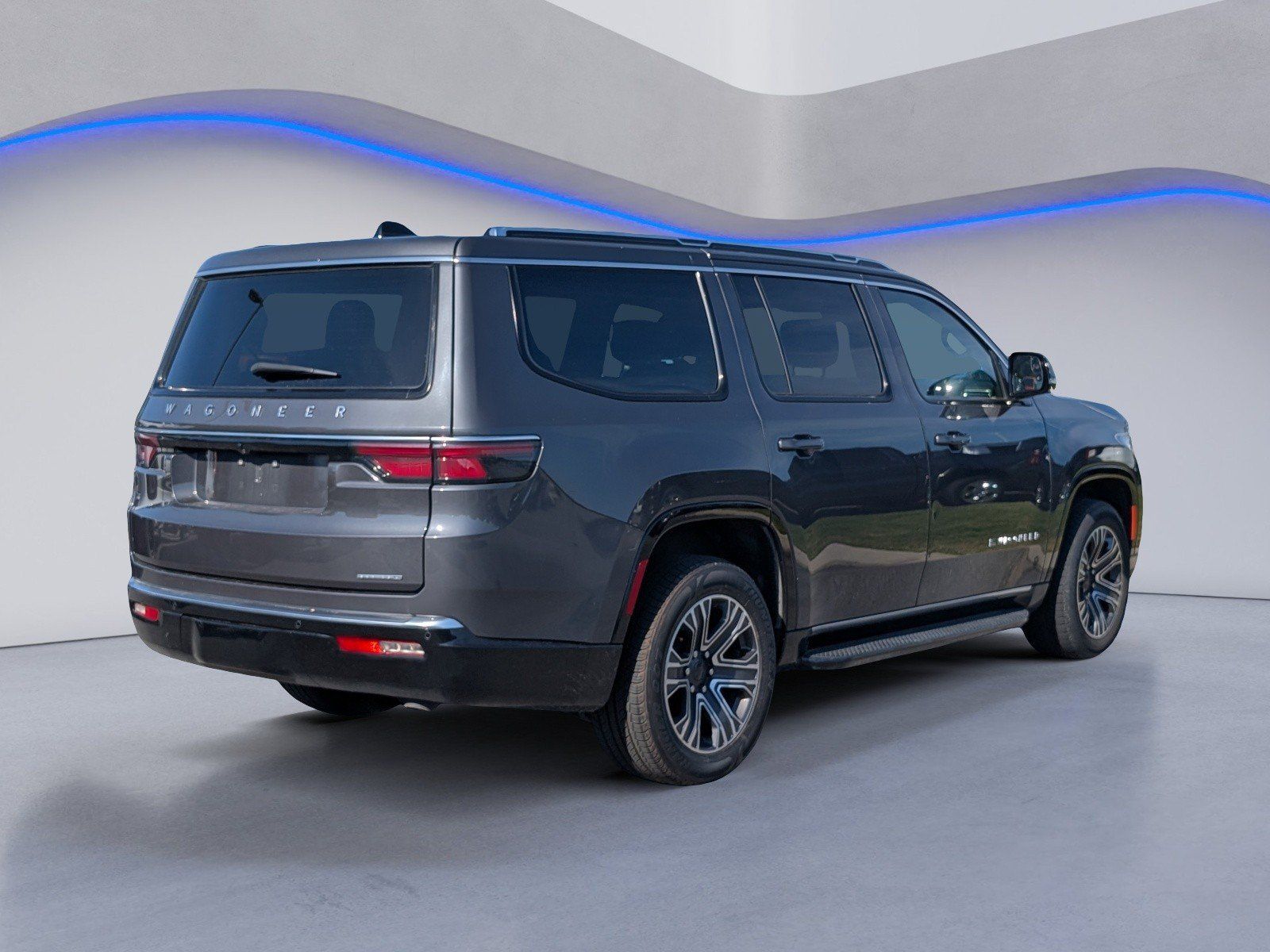 Used 2024 Jeep Wagoneer Series II AWD/4WD image 9