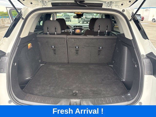 Used 2023 Chevrolet TrailBlazer LT w/ Convenience Package FWD image 4