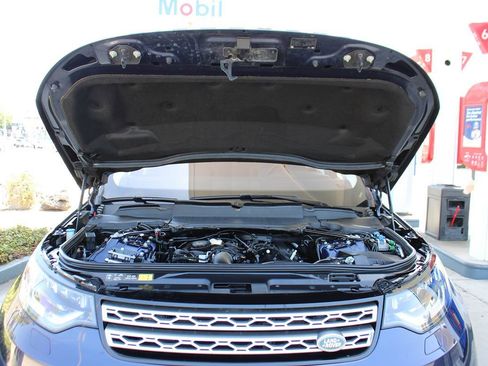 Used 2019 Land Rover Discovery HSE image 42