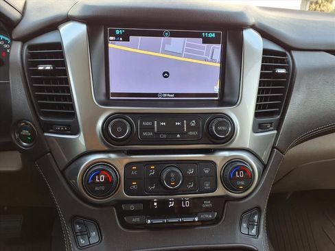 Used 2020 Chevrolet Suburban Premier RWD image 15