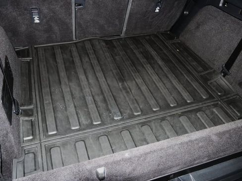 Used 2018 Land Rover Discovery HSE image 67