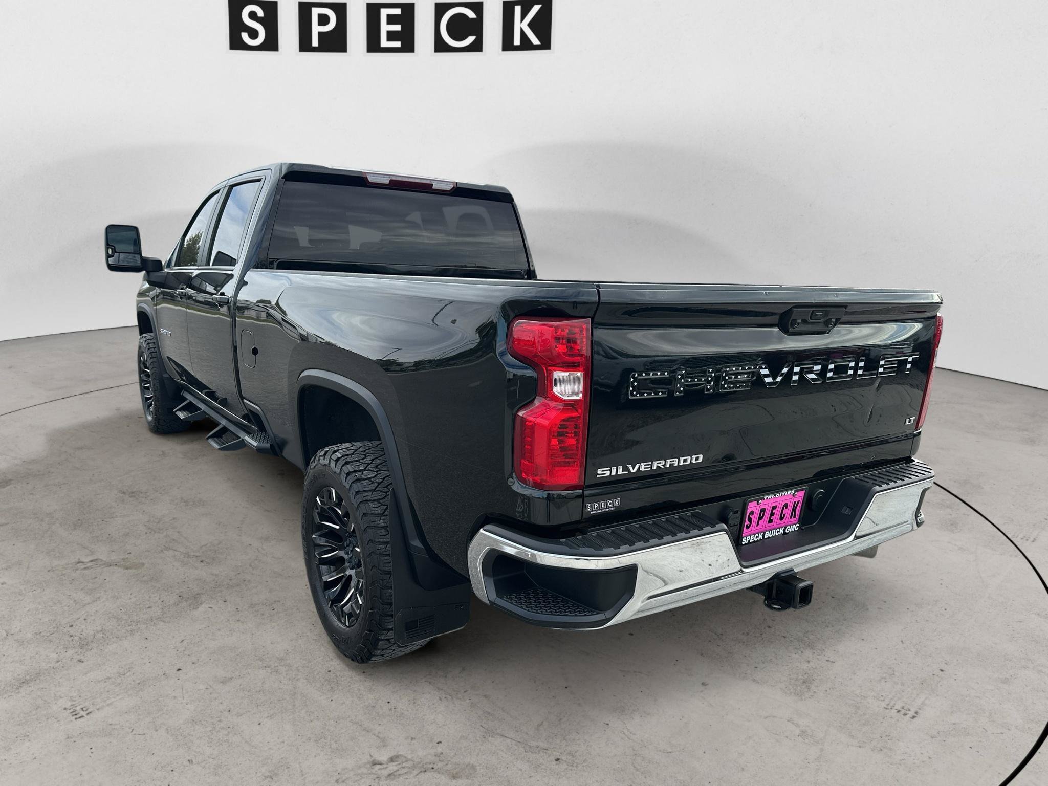 Used 2024 Chevrolet Silverado 3500 LT w/ Convenience Package AWD/4WD image 3