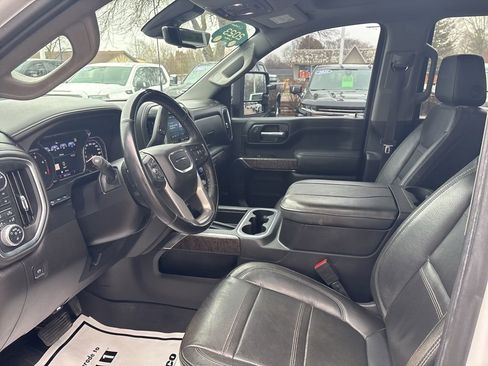 Used 2023 GMC Sierra 3500 Denali w/ Denali Ultimate Package image 19