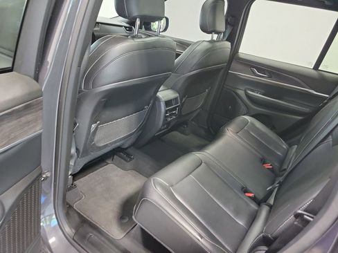 Certified 2024 Jeep Grand Cherokee Limited AWD/4WD image 30