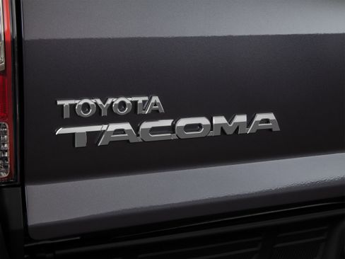 Used 2014 Toyota Tacoma PreRunner w/ TRD Sport Package RWD image 45