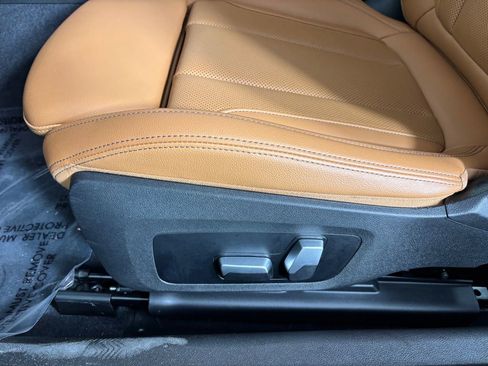 Used 2022 BMW M240i xDrive M240i w/ Premium Package image 9