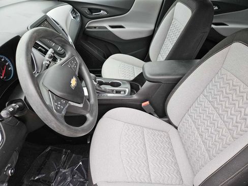Used 2022 Chevrolet Equinox LS w/ LPO, Floor Liner Package image 12