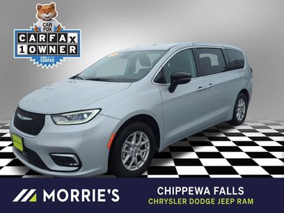 Used 2024 Chrysler Pacifica Touring-L