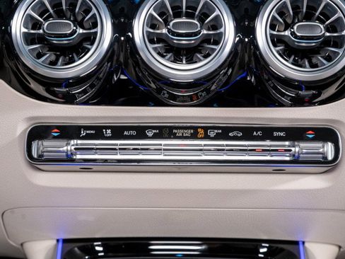 Certified 2025 Mercedes-Benz GLA 250 250 SUV image 20