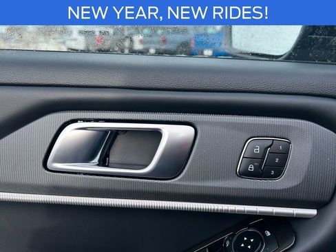 New 2026 Ford Explorer ST-Line w/ ST-Line Street Pack image 13